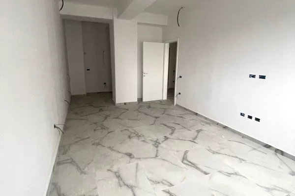 Apartment for sale in Tirana 2+1, Emty