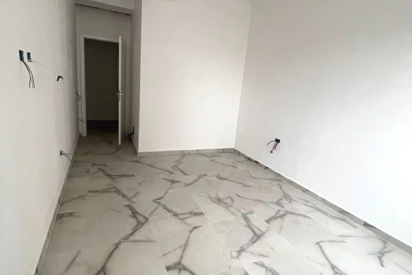 Apartment for sale in Tirana 2+1, Emty