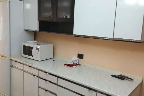 Shtepi me qera Apartament ne Tirane, 2+1, Mobilimi E mobiluar, Pagesa 60,000  Leke.