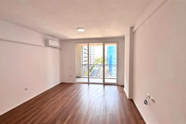 Jepet apartament me qera 2+1+2 Te Fusha Aviacionit 