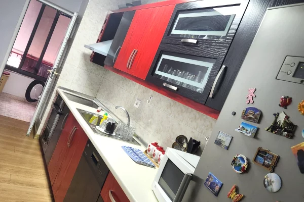 Appartamento in affitto a Tirana 2+1, Arredato