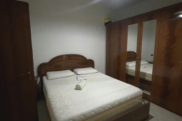 Appartamento in affitto a Tirana 2+1, Arredato