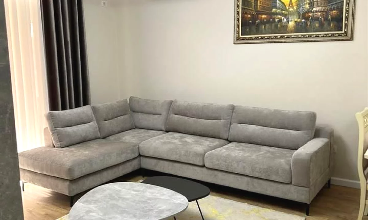 Shtepi me qera Apartament ne Tirane, 2+1, Mobilimi E mobiluar, Pagesa 800  Euro.