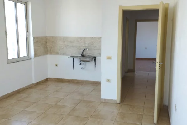 Appartamento in vendita a Tirana 1+1, Vuoto