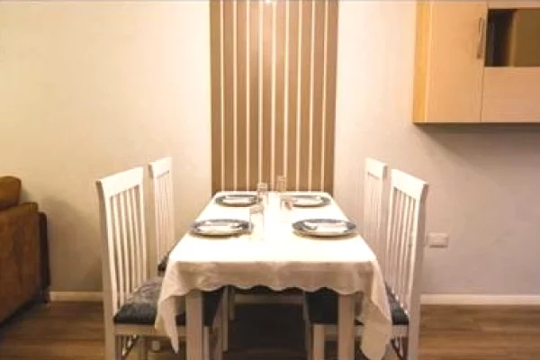 Shtepi me qera Apartament ne Tirane, 2+1, Mobilimi E mobiluar, Pagesa 1,200  Euro.