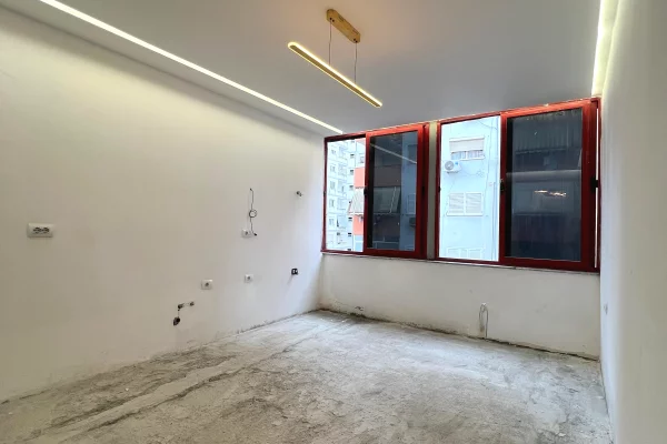 Apartment for sale in Tirana 2+1, Emty