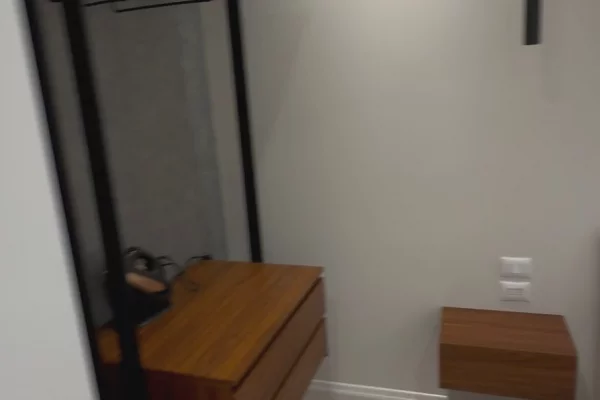 Shtepi me qera Apartament ne Tirane, 1+1, Mobilimi E mobiluar, Pagesa 1,500  Euro.