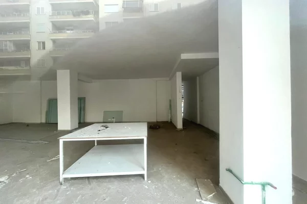 Jepet Ambient me qera ne Astir  