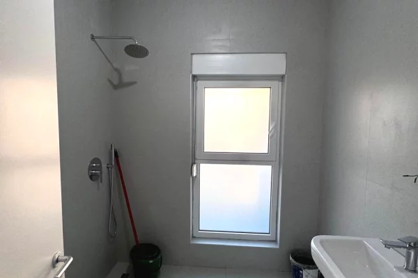 Shtepi me qera Apartament ne Tirane, 1+1, Mobilimi E mobiluar, Pagesa 500  Euro.