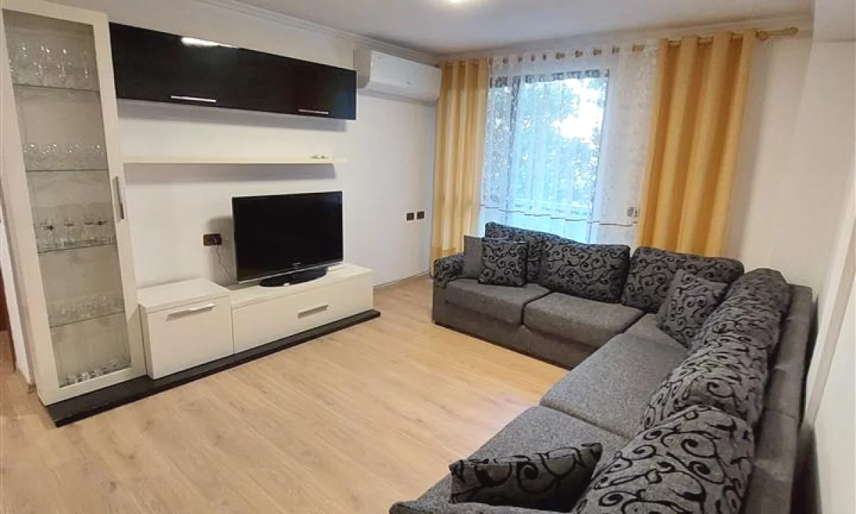 Shtepi ne shitje Apartament ne Tirane, 2+1, Mobilimi E mobiluar, Pagesa 283,360  Euro.