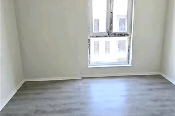 Apartment for rent in Tirana 3+1, Emty