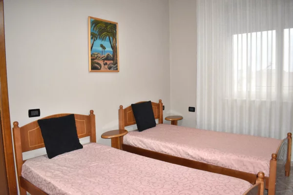 Shtepi me qera Apartament ne Tirane, 2+1, Mobilimi E mobiluar, Pagesa 55,000  Leke.