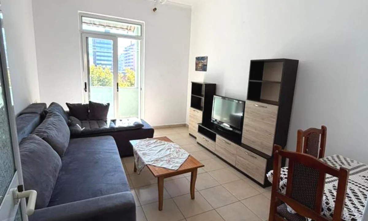 Shtepi me qera Apartament ne Tirane, 1+1, Mobilimi E mobiluar, Pagesa 40,000  Leke.