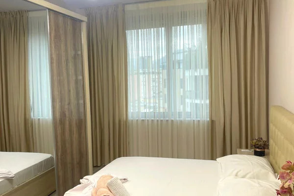 Shtepi me qera Apartament ne Tirane, 1+1, Mobilimi E mobiluar, Pagesa 1,000  Euro.