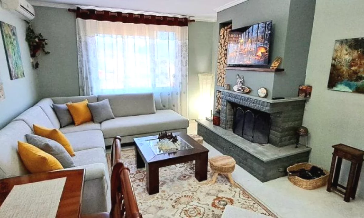 Shtepi me qera Apartament ne Tirane, 1+1, Mobilimi E mobiluar, Pagesa 350  Euro.