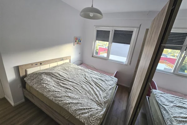 Shtepi me qera Apartament ne Tirane, 1+1, Mobilimi E mobiluar, Pagesa 55,000  Leke.