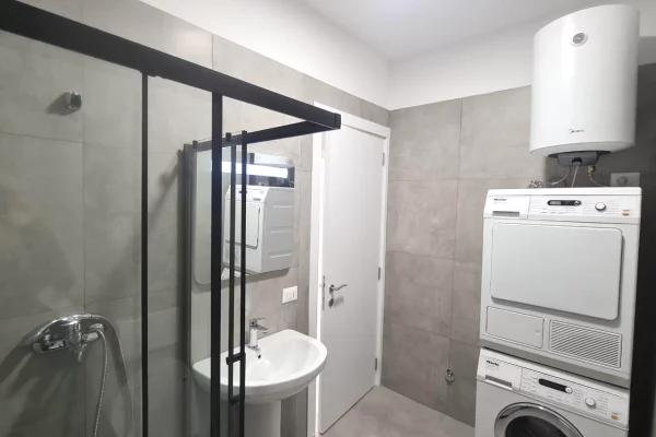 Shtepi me qera Apartament ne Tirane, 2+1, Mobilimi E mobiluar, Pagesa 550  Euro.