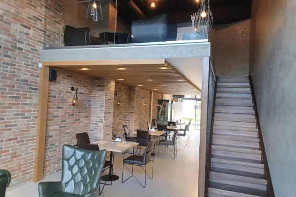 Jepet ambienti me qera ne Kinostudio