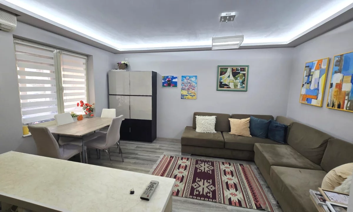 Shtepi me qera Apartament ne Tirane, 2+1, Mobilimi E mobiluar, Pagesa 600  Euro.