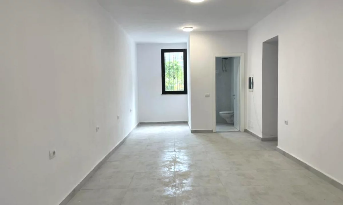 Jepet me qera ambient tek Stadiumi Dinamo/ 80,000 leke