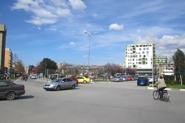 Business Property in Sale 1+1 in Tirana - 175,000 Leke