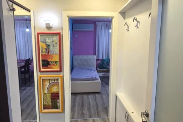 Shtepi me qera Apartament ne Tirane, 2+1, Mobilimi E mobiluar, Pagesa 60,000  Leke.