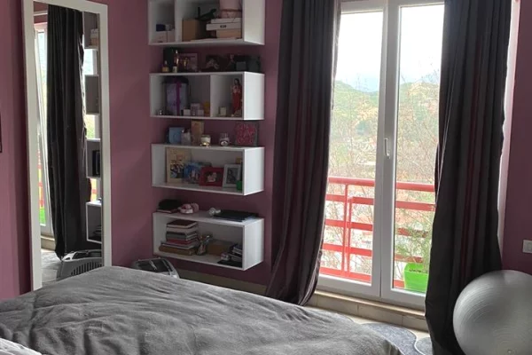 Appartamento in vendita a Tirana 2+1, Vuoto