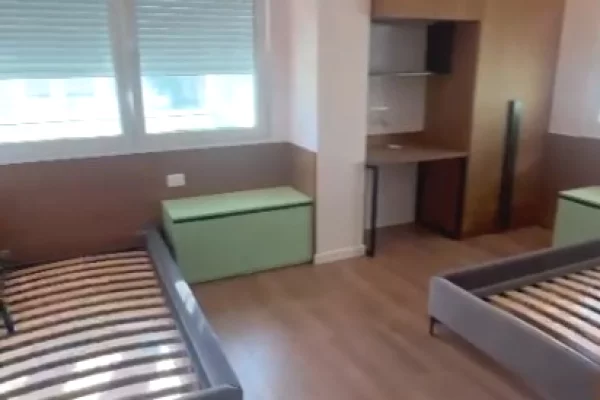 Shtepi me qera Apartament ne Tirane, 2+1, Mobilimi E mobiluar, Pagesa 1,400  Euro.