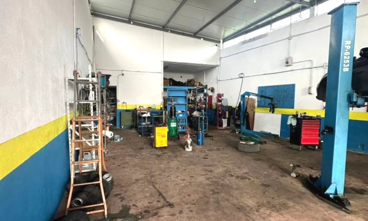 Jepet me qera Servis ne Vore.