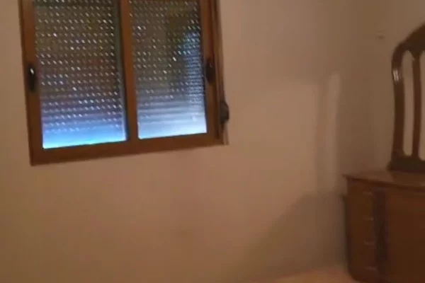 Shtepi me qera Shtepi Private ne Tirane, 2+1, Mobilimi E mobiluar, Pagesa 450  Euro.