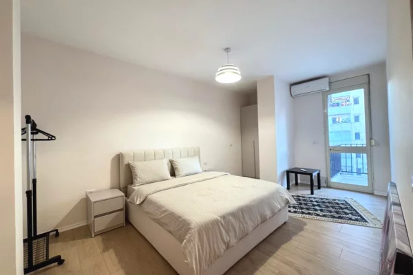Shtepi me qera Apartament ne Tirane, 1+1, Mobilimi E mobiluar, Pagesa 75,000  Leke.