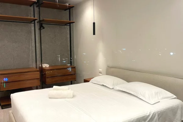 Shtepi me qera Apartament ne Tirane, 1+1, Mobilimi E mobiluar, Pagesa 1,500  Euro.