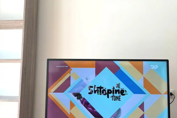 Shtepi me qera Apartament ne Tirane, 2+1, Mobilimi E mobiluar, Pagesa 750  Euro.