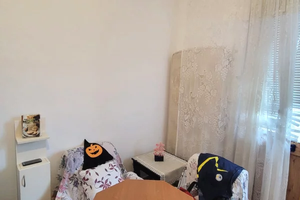 Shtepi me qera Apartament ne Tirane, Garsoniere, Mobilimi E mobiluar, Pagesa 30,000  Leke.