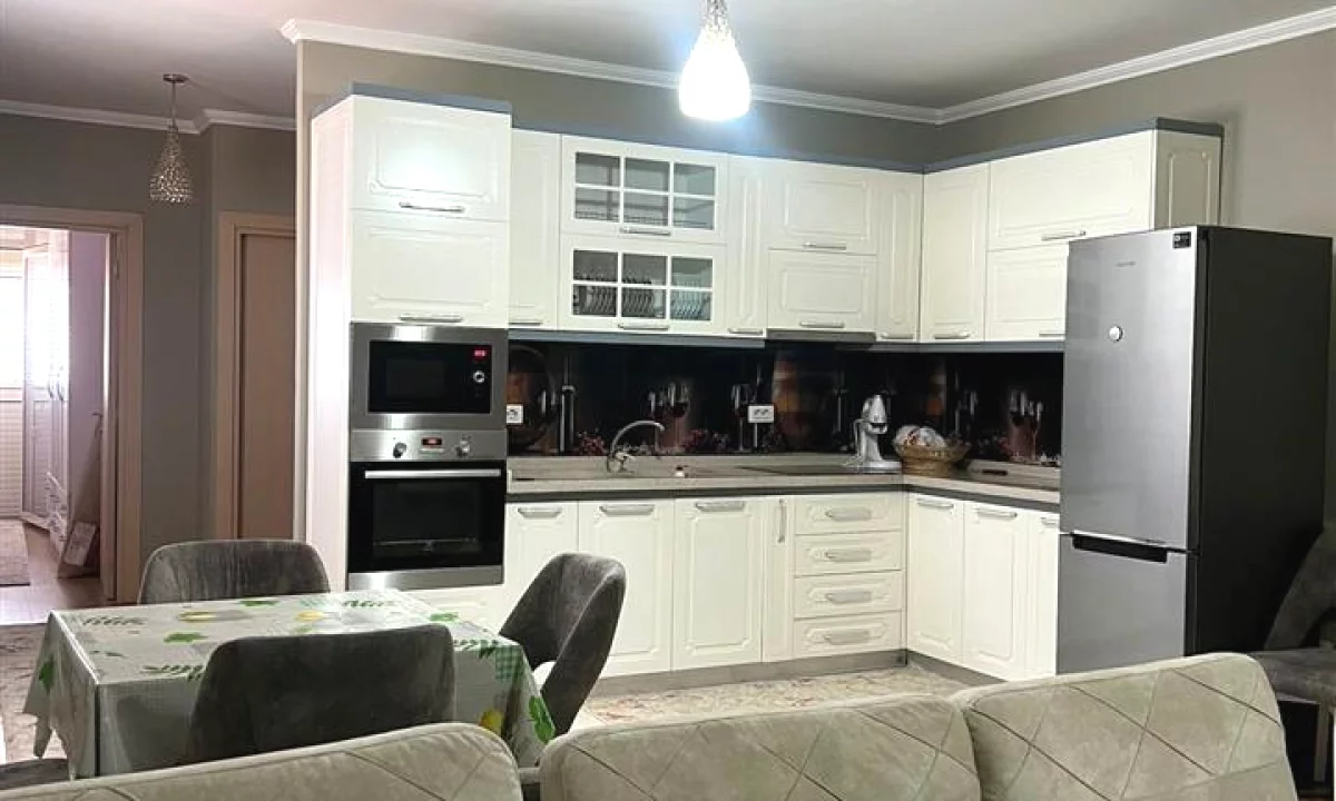 Shtepi me qera Apartament ne Tirane, 2+1, Mobilimi E mobiluar, Pagesa 650  Euro.