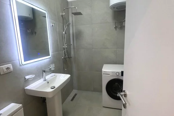 Appartamento in vendita a Tirana 2+1, Arredato