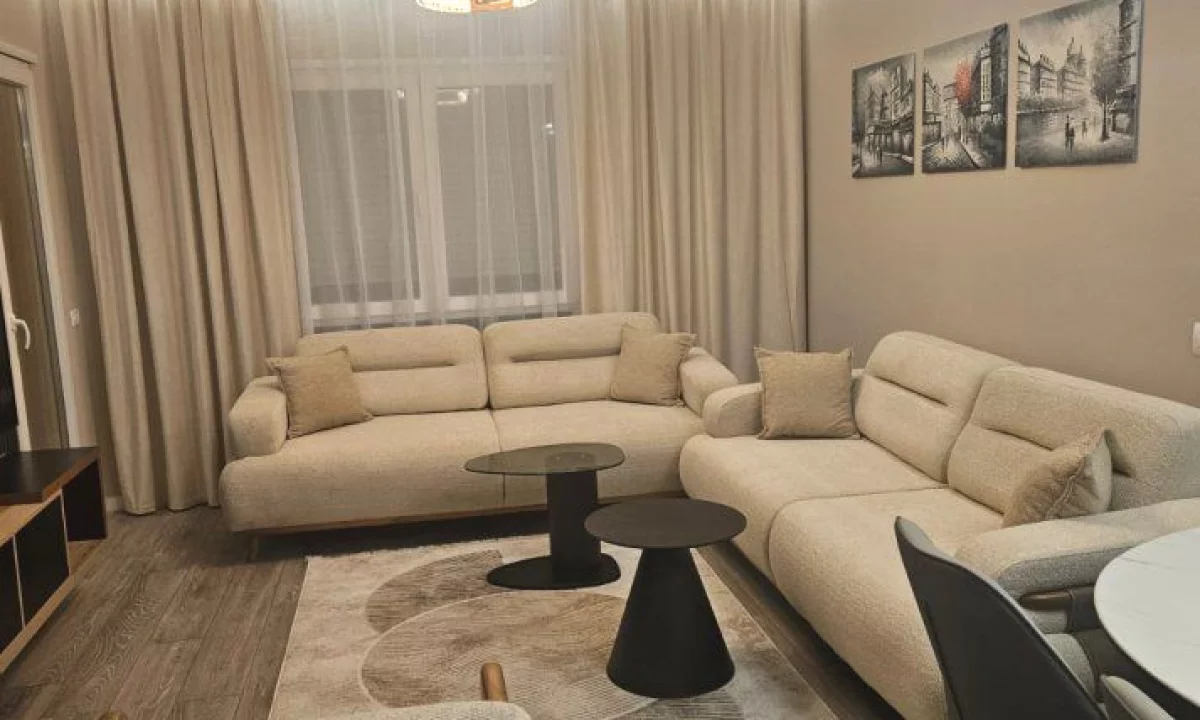 Shtepi me qera Apartament ne Tirane, 2+1, Mobilimi E mobiluar, Pagesa 700  Euro.