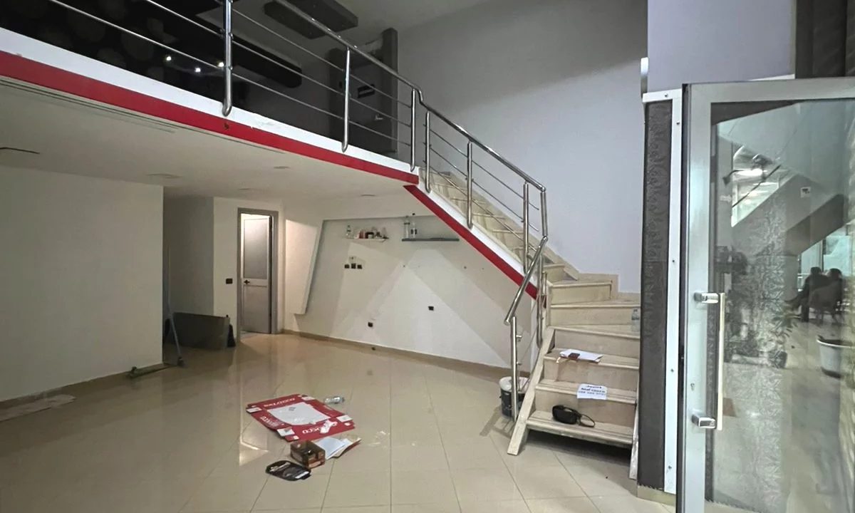 Shitet ambjent biznesi ne Astir, prane Artistit.