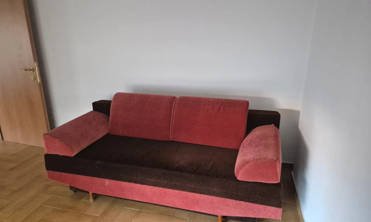 Shtepi me qera Apartament ne Tirane, 2+1, Mobilimi E mobiluar, Pagesa 70,000  Leke.