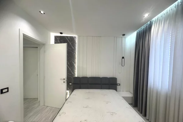 Shtepi me qera Apartament ne Tirane, 3+1, Mobilimi E mobiluar, Pagesa 1,500  Euro.