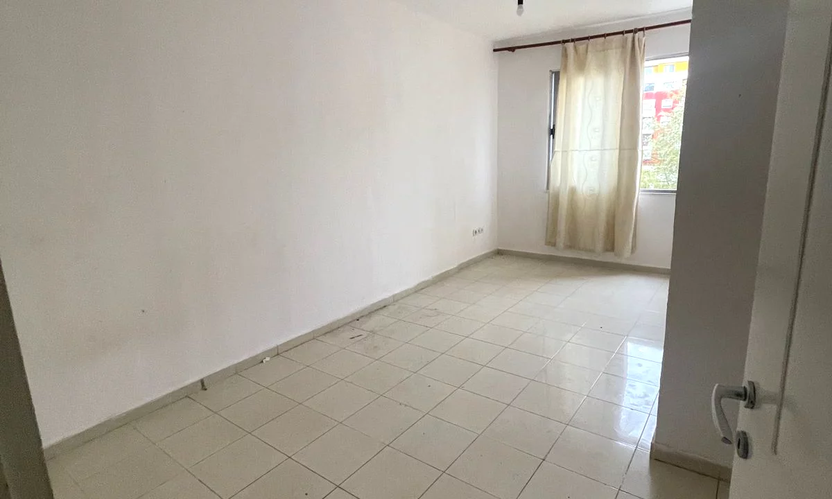 Appartamento in vendita a Tirana 2+1, Vuoto