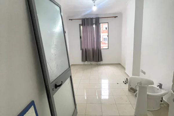 Appartamento in vendita a Tirana 2+1, Vuoto