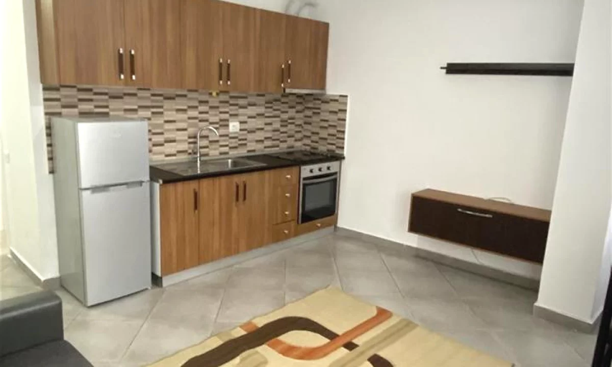 Shtepi me qera Apartament ne Tirane, 1+1, Mobilimi E mobiluar, Pagesa 40,000  Leke.