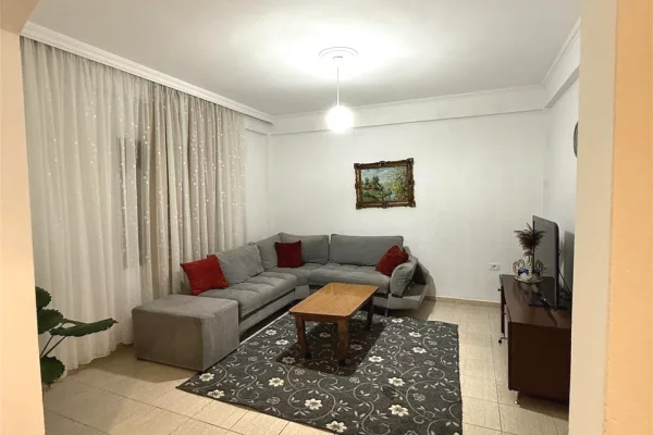 House for Rent 1+1 in Tirana - 35,000 Leke