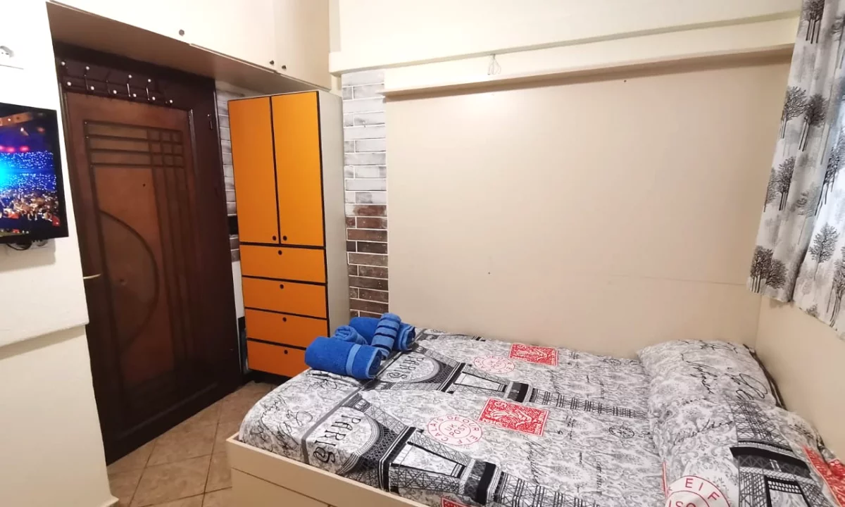 Shtepi me qera Apartament ne Tirane, Garsoniere, Mobilimi Bosh, pa mobiluar, Pagesa 35,000  Leke.