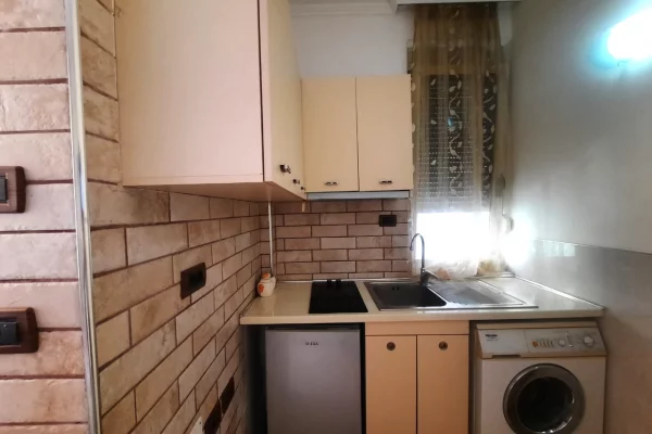 Jepet garsoniere me qera 5 Maj