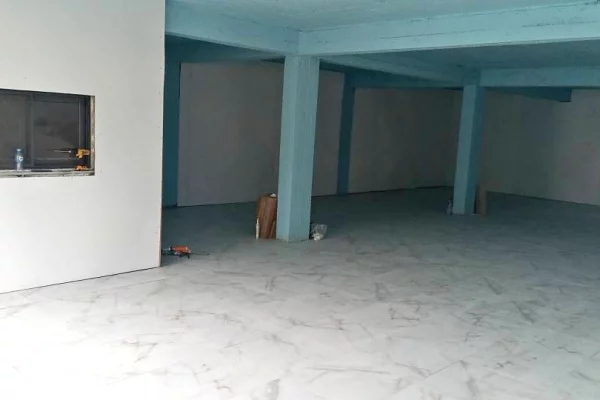 Ambient biznesi me qera 4+1 ne Tirane - 1,000 Euro