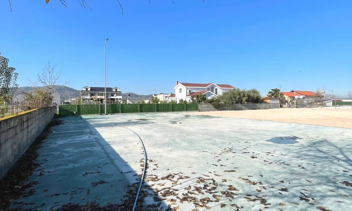 Jepet me qera toke ne Laknas