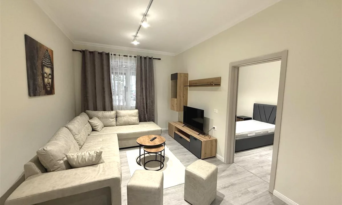 Shtepi me qera Apartament ne Tirane, 2+1, Mobilimi E mobiluar, Pagesa 850  Euro.