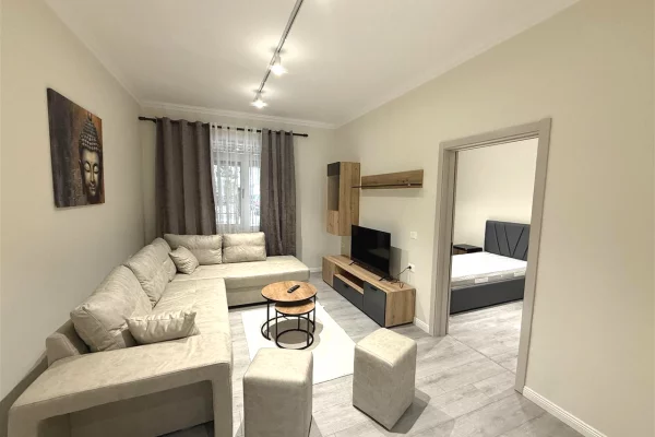 Shtepi me qera Apartament ne Tirane, 2+1, Mobilimi E mobiluar, Pagesa 850  Euro.